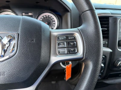 2024 RAM 1500 Classic SLT *** ONE OWNER ***