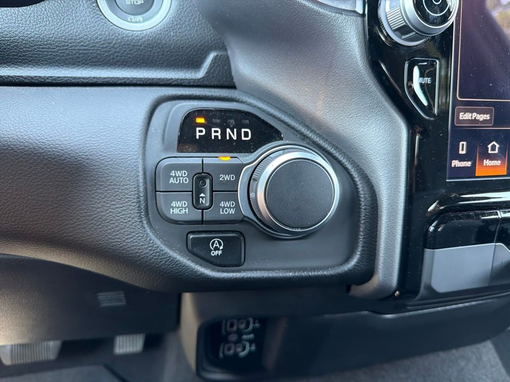 2025 RAM 1500 Big Horn/Lone Star *** ONE OWNER ***