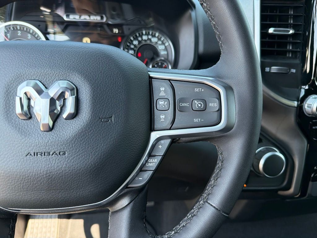2025 RAM 1500 Big Horn/Lone Star *** ONE OWNER ***