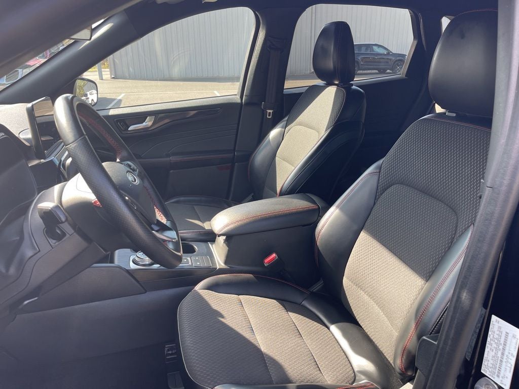 2024 Ford Escape ST-Line **** CLEAN TRADE ****