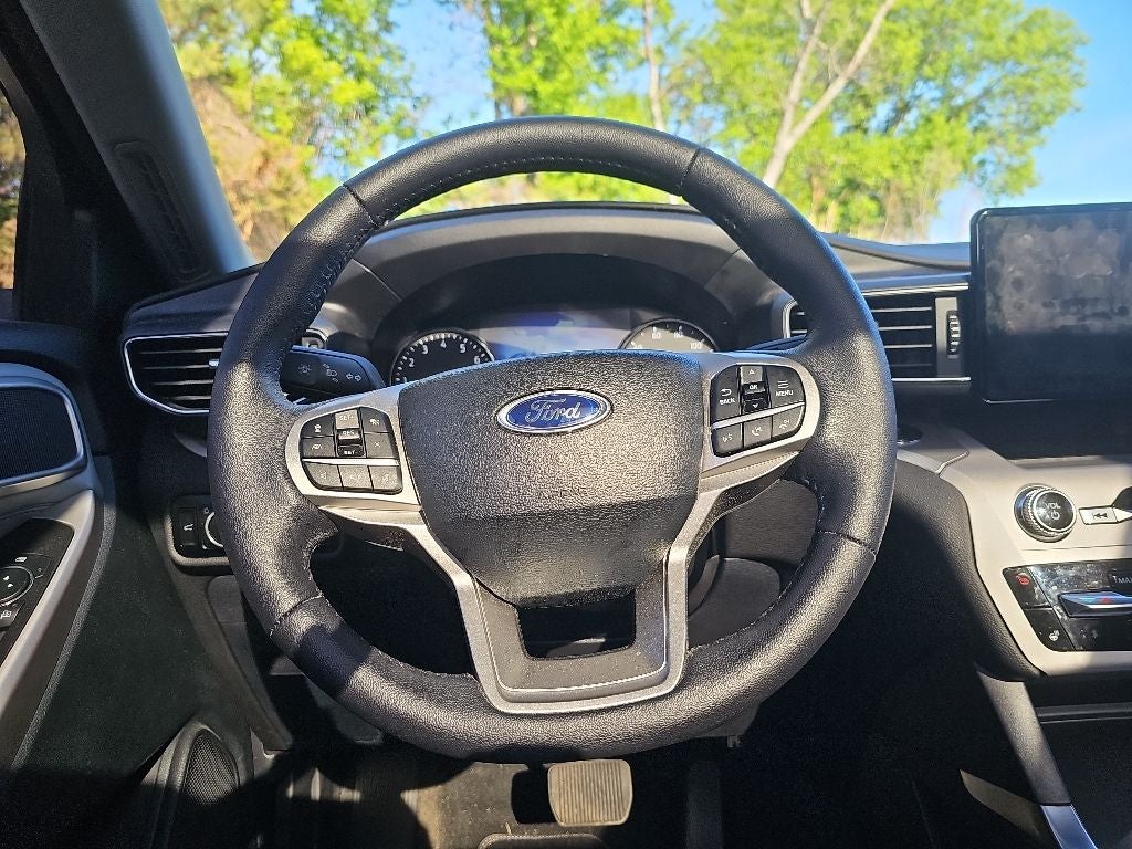 2024 Ford Explorer XLT *** ONE OWNER ** CLEAN TRADE ****