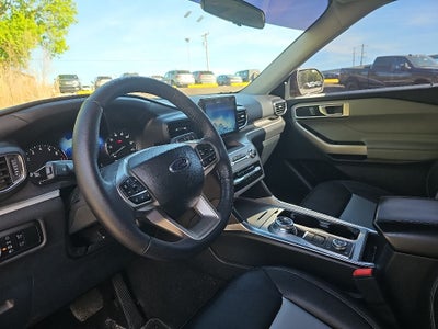 2024 Ford Explorer XLT *** ONE OWNER ** CLEAN TRADE ****