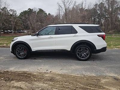 2025 Ford Explorer ST-Line *** ONE OWNER ***