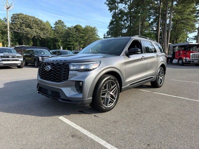 2025 Ford Explorer ST-Line