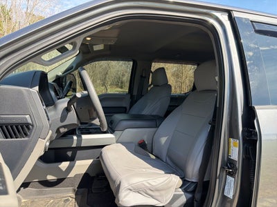 2022 Ford F-250SD XLT *** ONE OWNER ** LOW MILES ***