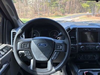 2022 Ford F-250SD XLT *** ONE OWNER ** LOW MILES ***