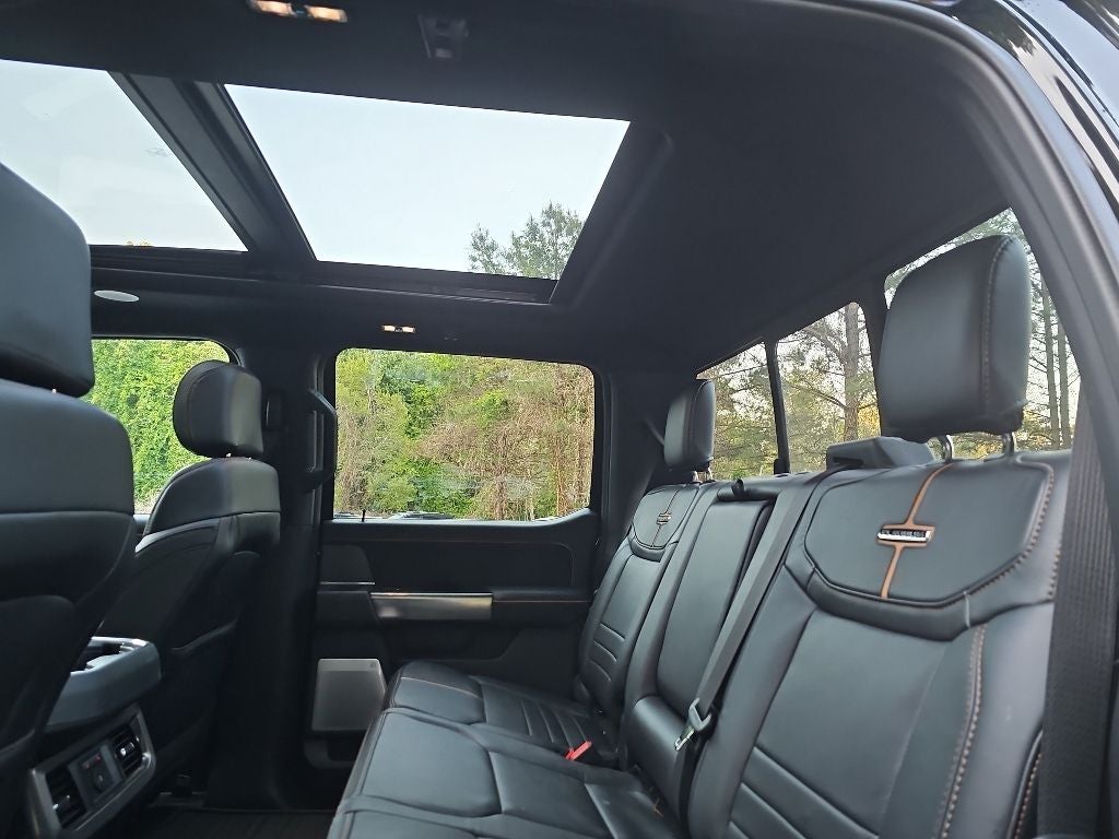 2024 Ford F-350SD Platinum *** ONE OWNER ** LOW MILES