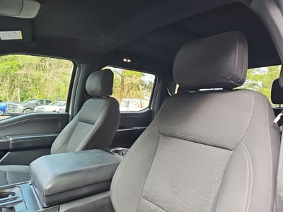 2021 Ford F-150 XLT *** ONE OWNER ** LOW MILES ***