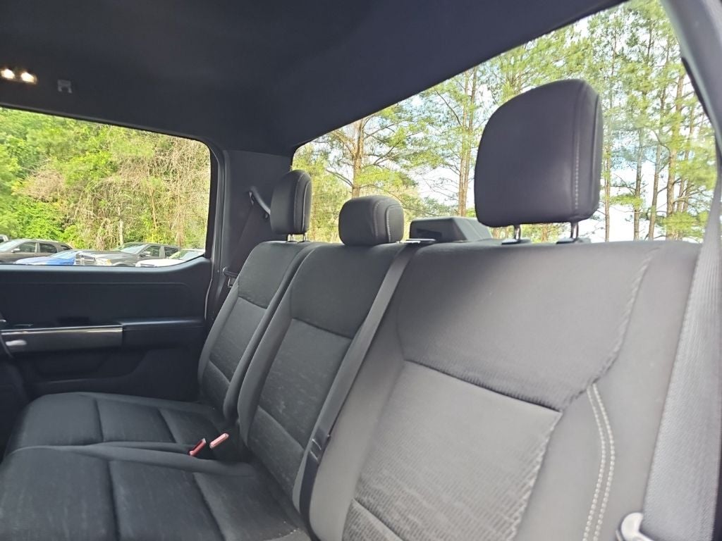 2021 Ford F-150 XLT *** ONE OWNER ** LOW MILES ***
