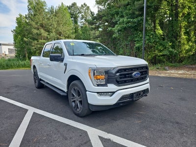 2021 Ford F-150 XLT *** ONE OWNER ** LOW MILES ***