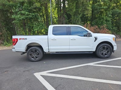 2021 Ford F-150 XLT *** ONE OWNER ** LOW MILES ***