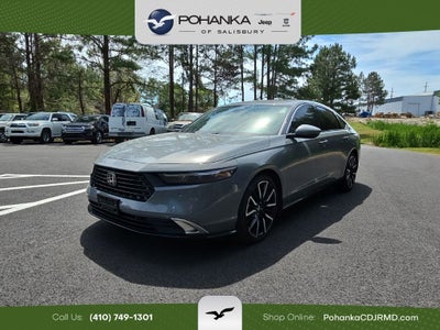 2025 Honda Accord Hybrid Touring *** LOCAL OWNED LOW MILEAGE ***