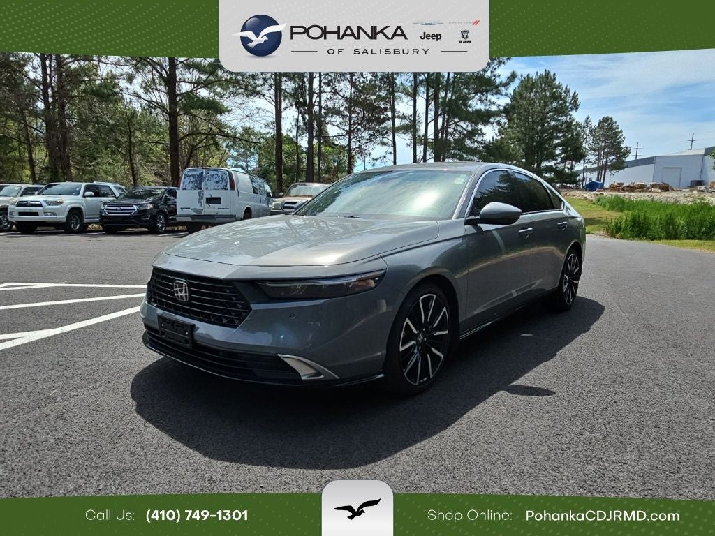 2025 Honda Accord Hybrid Touring *** LOCAL OWNED LOW MILEAGE ***
