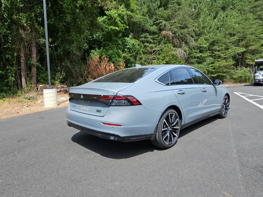 2025 Honda Accord Hybrid Touring *** LOCAL OWNED LOW MILEAGE ***