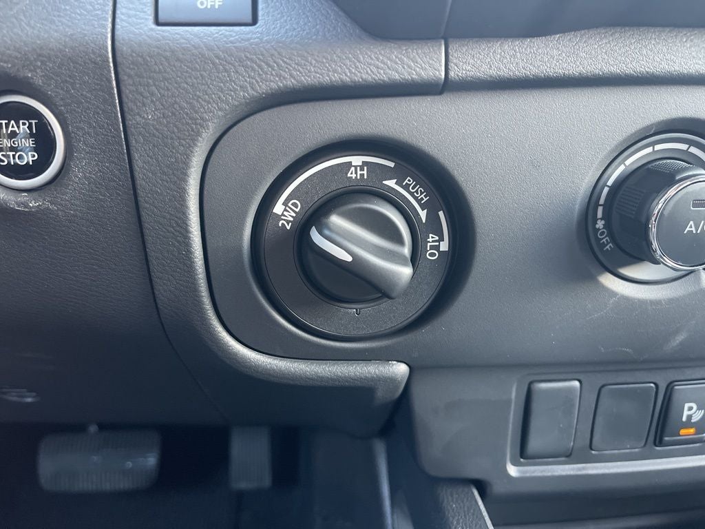 2025 Nissan Frontier SV