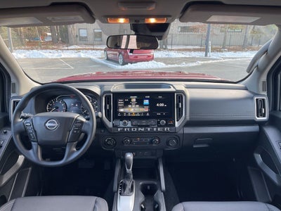 2025 Nissan Frontier SV