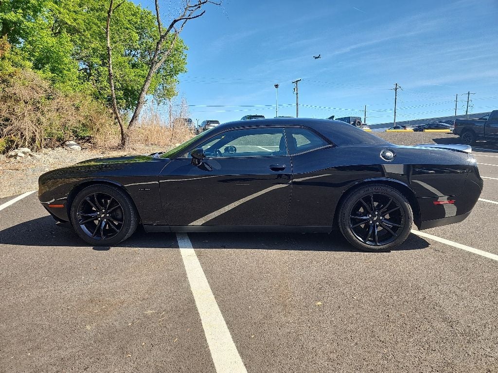 2018 Dodge Challenger R/T *** ONE OWNER ** CLEAN TRADE ***