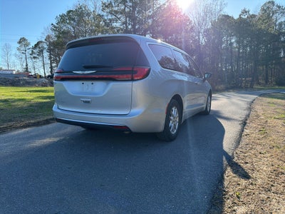 2024 Chrysler Pacifica Touring L **** ONE OWNER ****