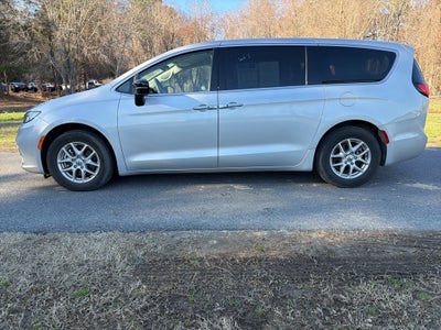 2024 Chrysler Pacifica Touring L **** ONE OWNER ****