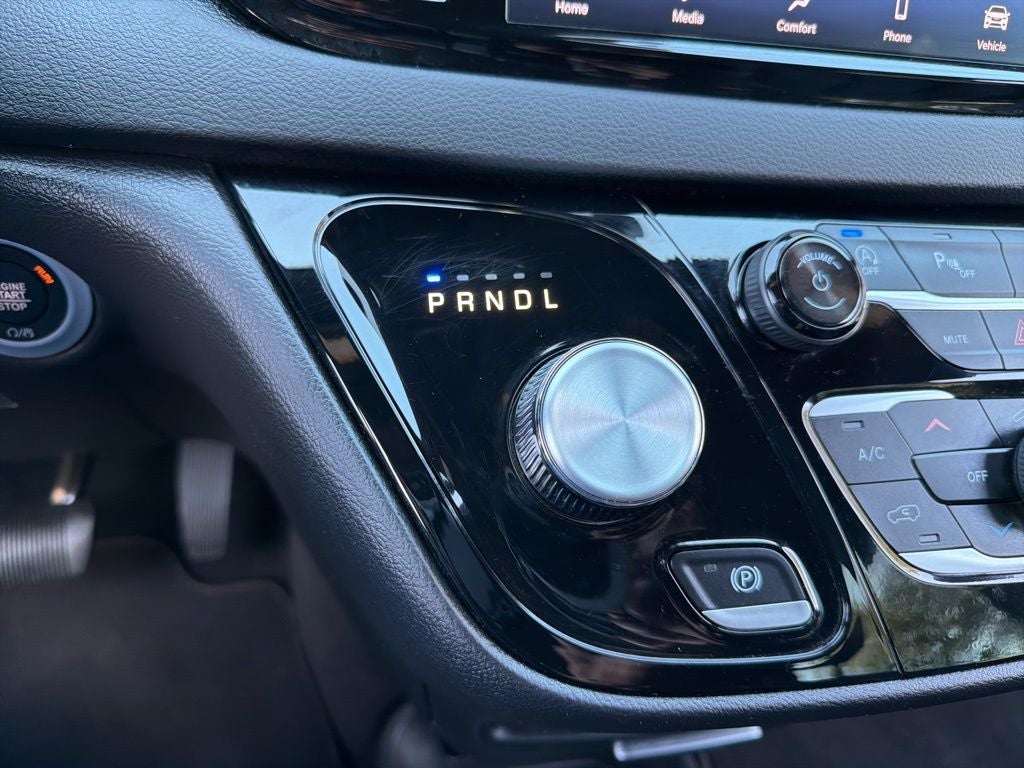 2025 Chrysler Pacifica Select *** ONE OWNER ***
