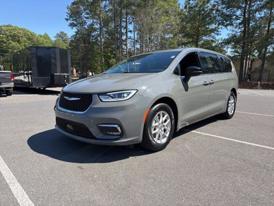 2025 Chrysler Pacifica Select *** ONE OWNER ***