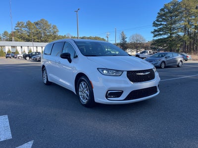 2024 Chrysler Pacifica Touring L