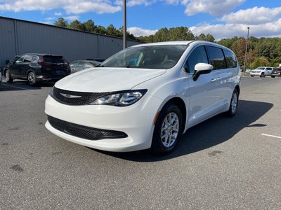 2023 Chrysler Voyager LX