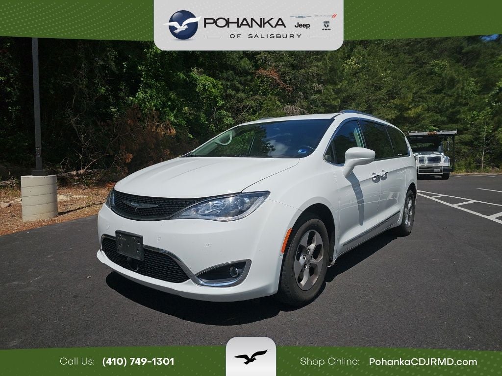 2017 Chrysler Pacifica Touring L Plus