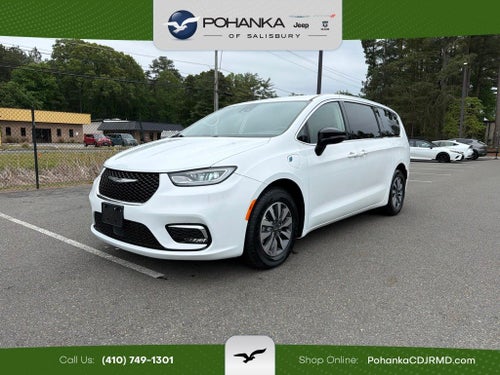 2024 Chrysler Pacifica Hybrid Select