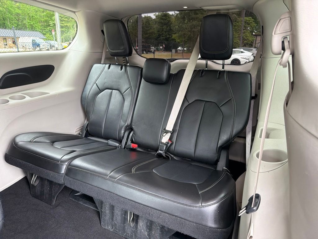 2024 Chrysler Pacifica Hybrid Select