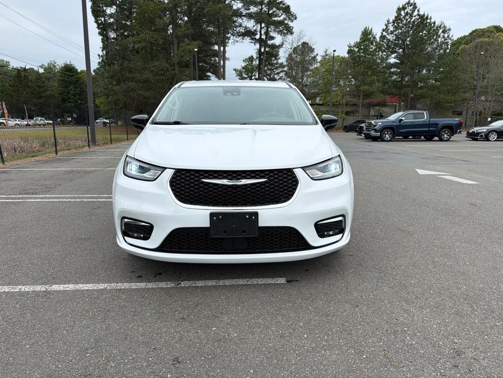 2024 Chrysler Pacifica Hybrid Select