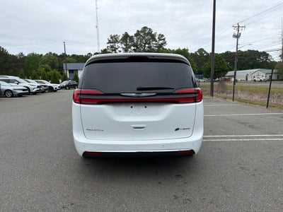 2024 Chrysler Pacifica Hybrid Select