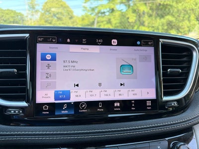 2023 Chrysler Pacifica Hybrid Limited