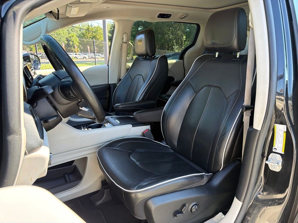 2023 Chrysler Pacifica Hybrid Limited