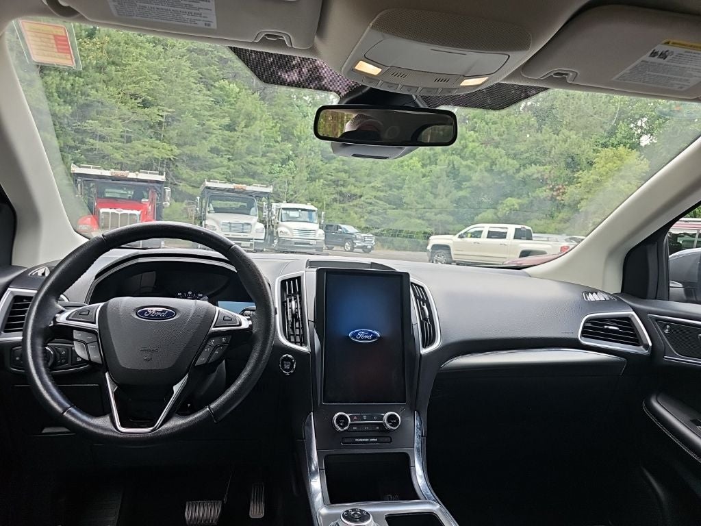 2024 Ford Edge Titanium *** ONE OWNER ***