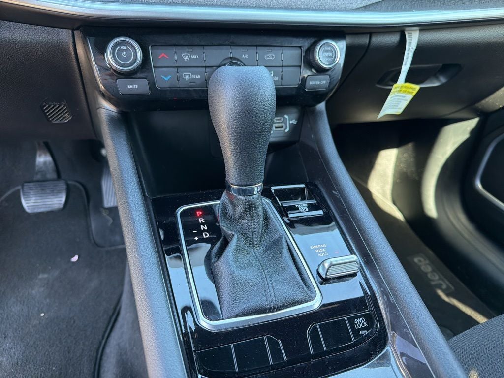 2024 Jeep Compass Sport *** ONE OWNER ** LOW MILES ***