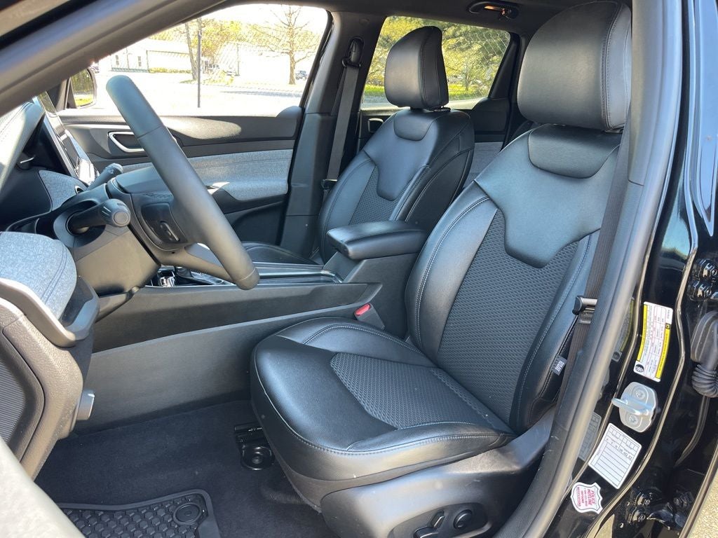 2025 Jeep Compass Latitude *** ONE OWNER ***