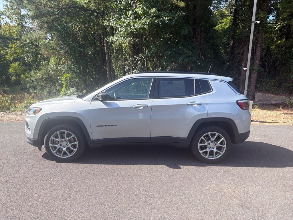 2024 Jeep Compass Latitude Lux