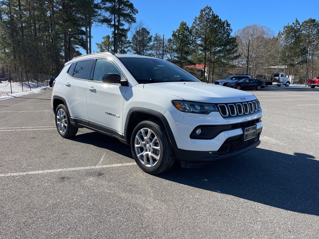 2024 Jeep Compass Latitude Lux