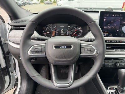 2024 Jeep Compass Latitude Lux **** ONE OWNER ** LOW MILES ****