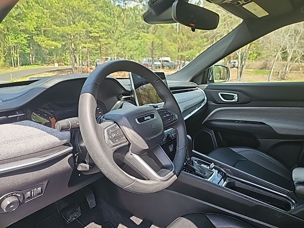 2024 Jeep Compass Latitude Lux **** ONE OWNER ** LOW MILES ****