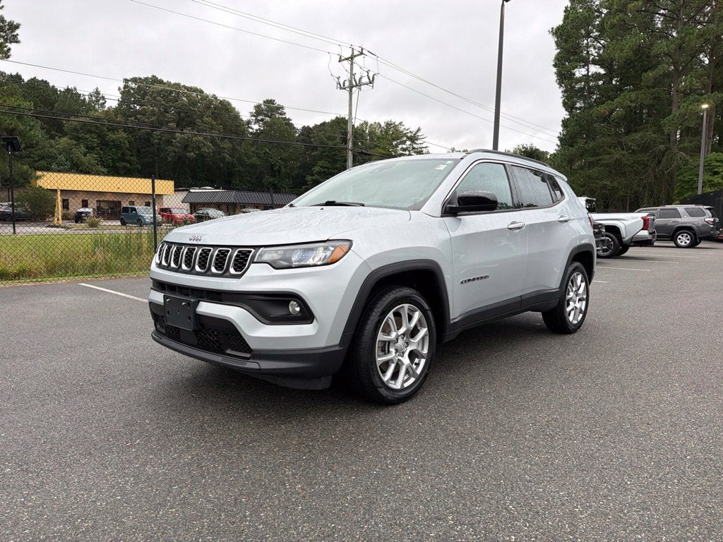 2024 Jeep Compass Latitude Lux
