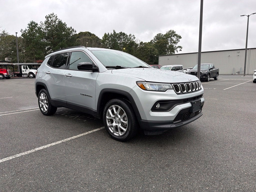 2024 Jeep Compass Latitude Lux