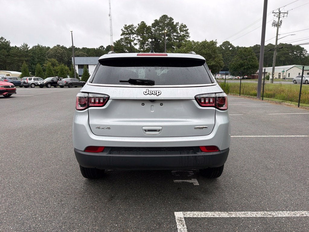 2024 Jeep Compass Latitude Lux