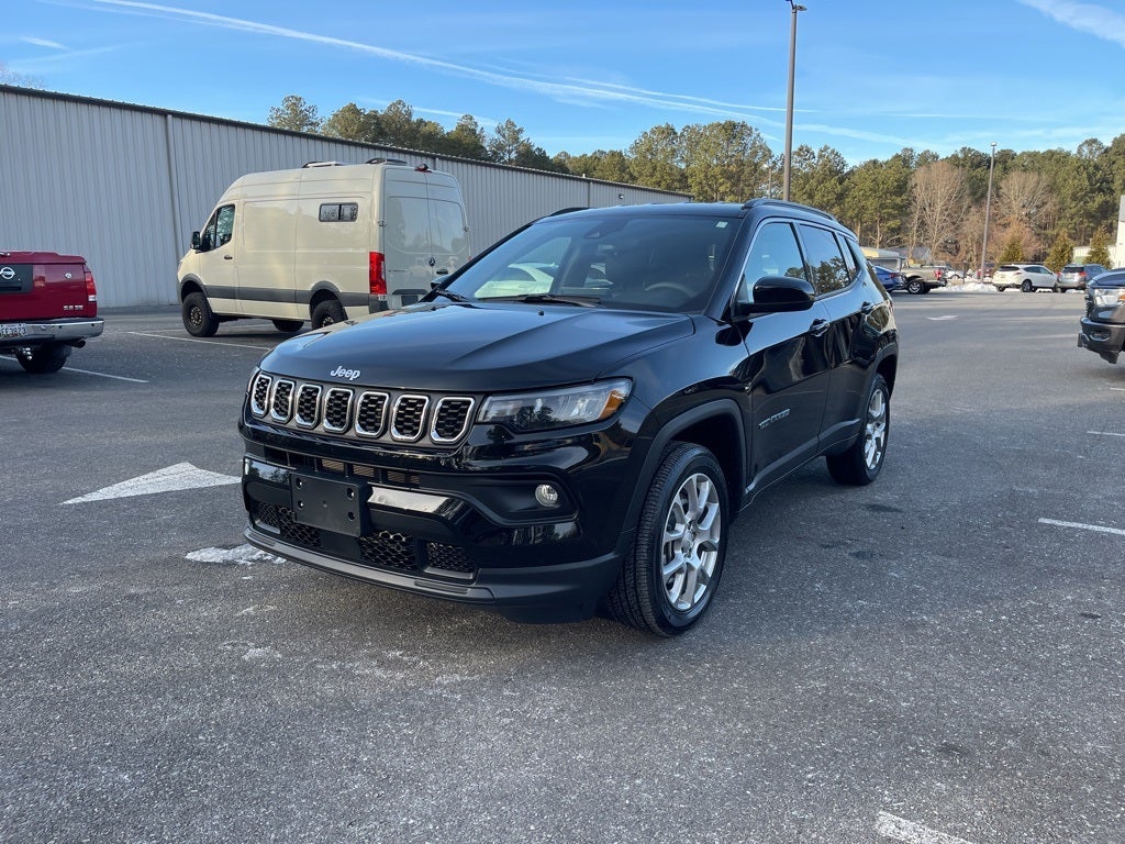 2024 Jeep Compass Latitude Lux