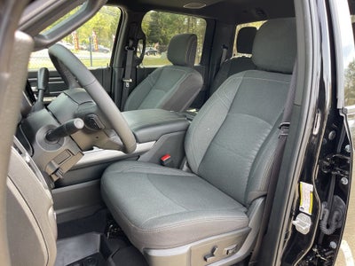 2025 RAM 3500 Big Horn **** ONE OWNER ****