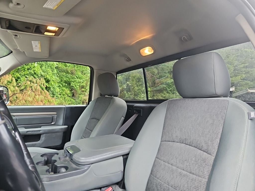 2015 RAM 2500 SLT **** ONE OWNER ** LOW MILES ****