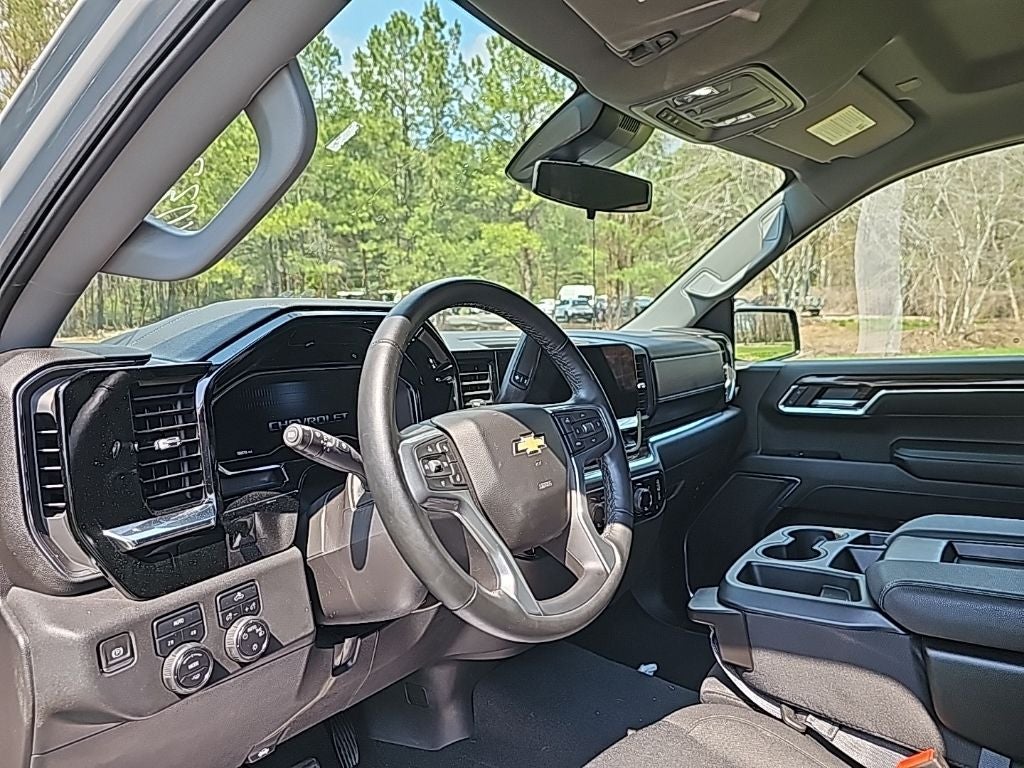 2024 Chevrolet Silverado 1500 LT *** ONE OWNER ***