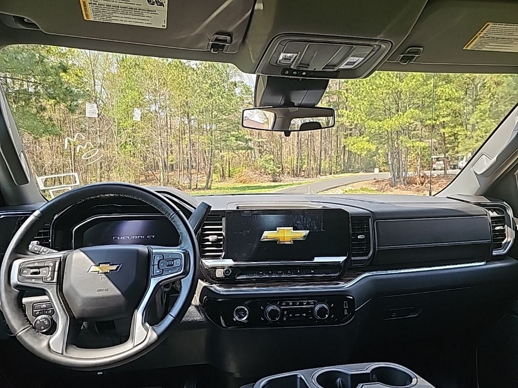 2024 Chevrolet Silverado 1500 LT *** ONE OWNER ***