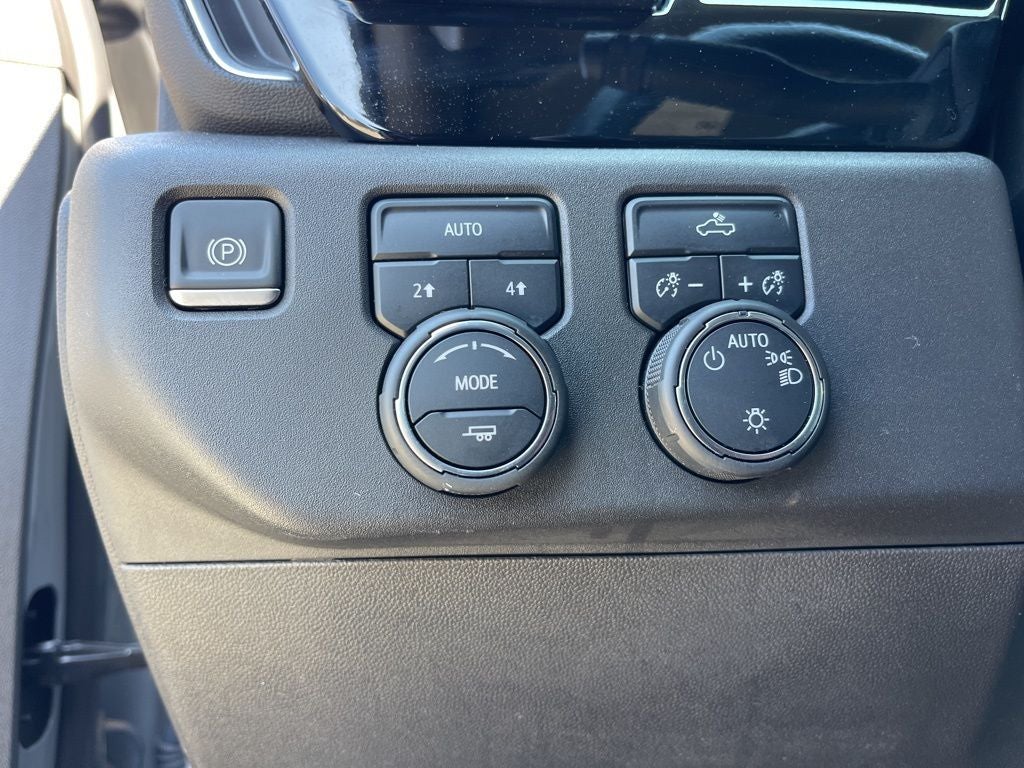 2024 Chevrolet Silverado 1500 LT *** ONE OWNER ***